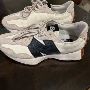 New Balance 327 White and Black Sneakers